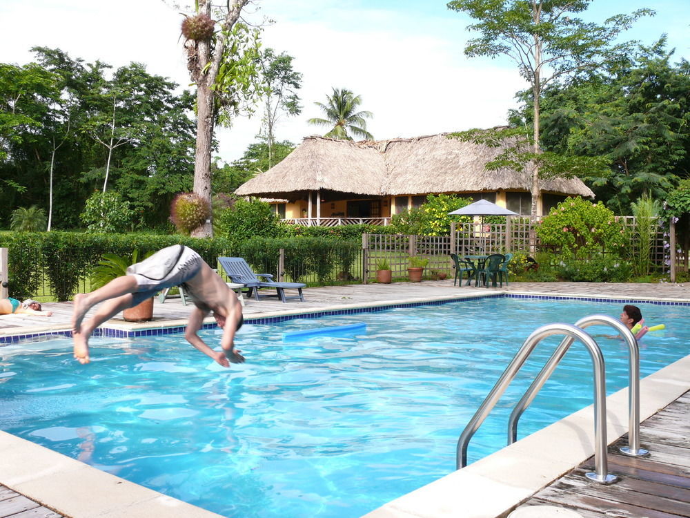 Tanager Rainforest Lodge Big Falls Exterior foto